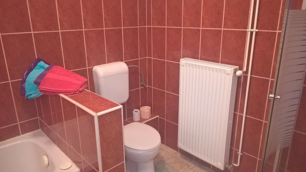 Apartman Lux Сегед Экстерьер фото