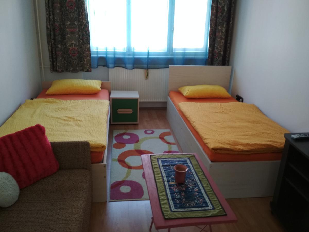 Apartman Lux Сегед Экстерьер фото
