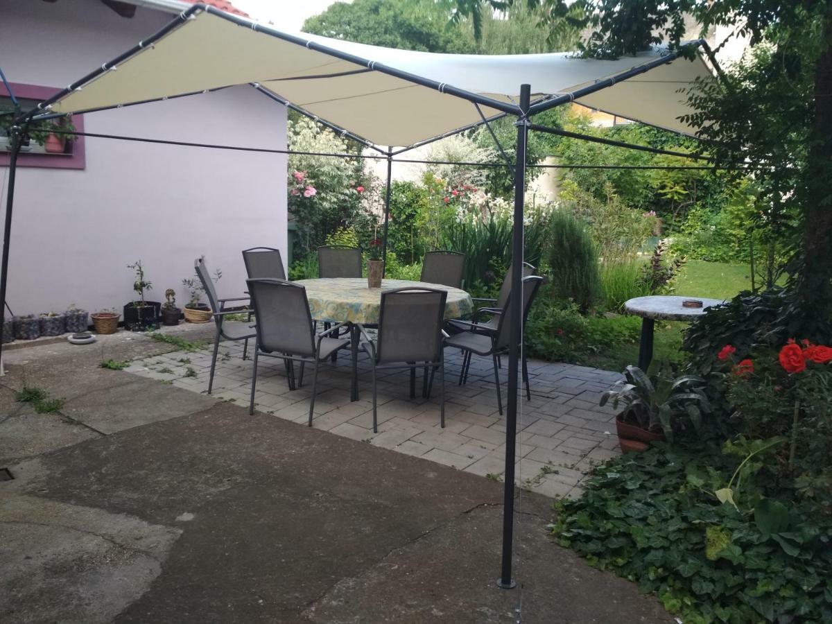 Apartman Lux Сегед Экстерьер фото